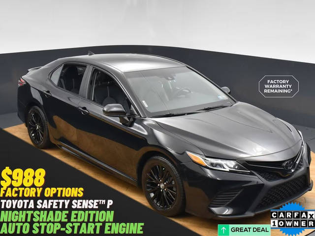 2020 Toyota Camry SE Nightshade FWD photo