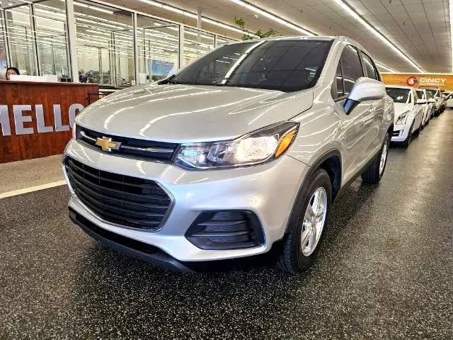 2020 Chevrolet Trax LS FWD photo