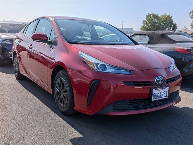2020 Toyota Prius L Eco FWD photo