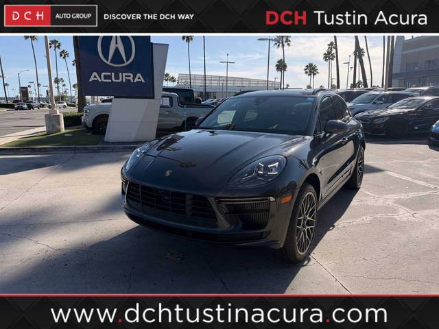 2020 Porsche Macan Turbo AWD photo