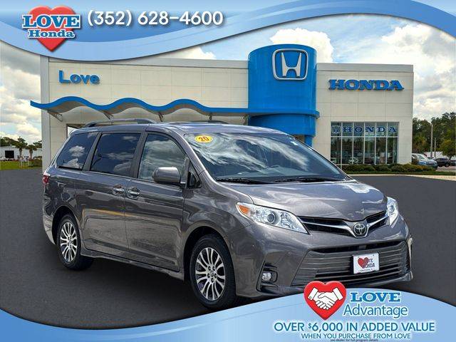2020 Toyota Sienna XLE FWD photo