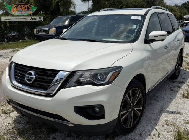2020 Nissan Pathfinder Platinum FWD photo