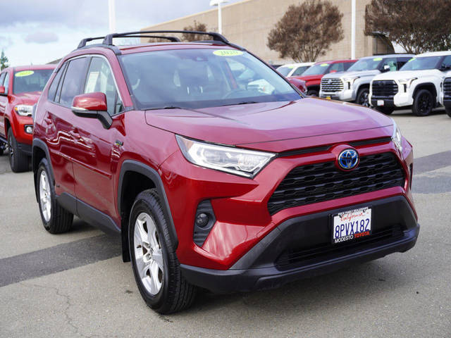 2020 Toyota RAV4 Hybrid XLE AWD photo