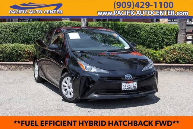 2020 Toyota Prius LE FWD photo