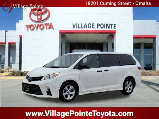 2020 Toyota Sienna L FWD photo