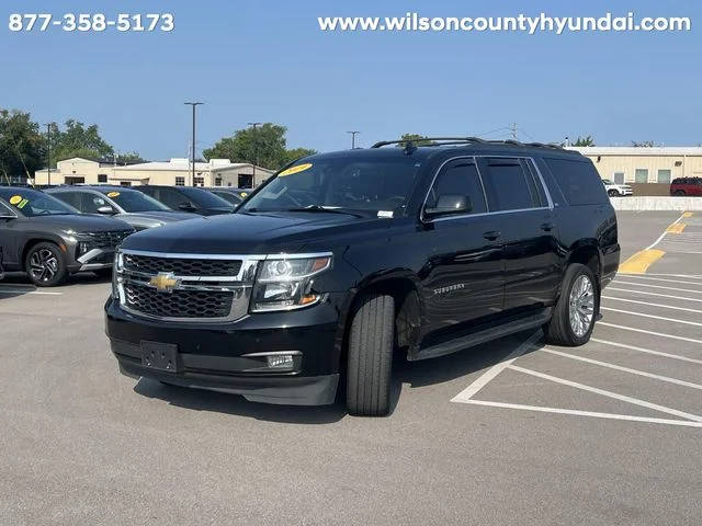 2019 Chevrolet Suburban LT 4WD photo