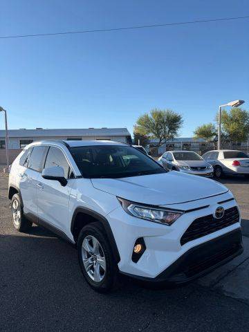 2019 Toyota RAV4 XLE FWD photo