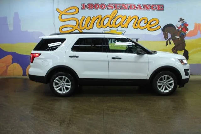 2017 Ford Explorer Base 4WD photo