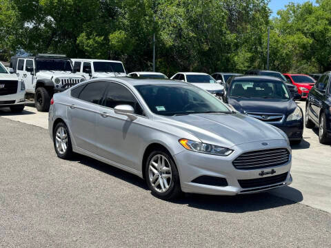 2016 Ford Fusion SE FWD photo