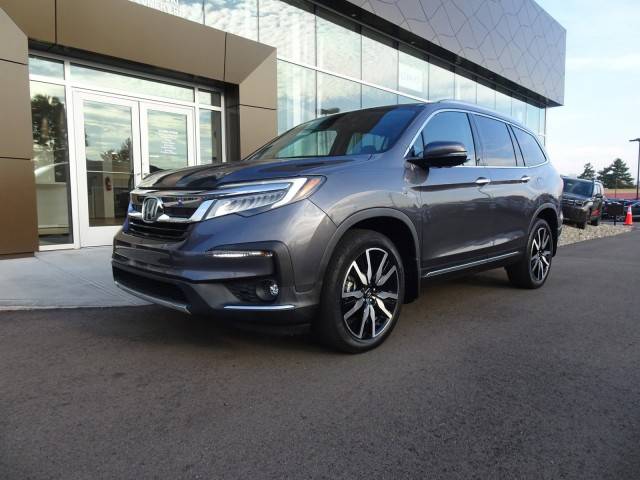 2020 Honda Pilot Touring 7-Passenger AWD photo