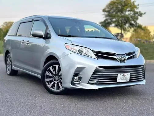 2020 Toyota Sienna XLE AWD photo