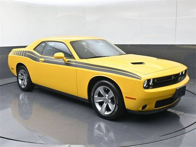 2018 Dodge Challenger SXT RWD photo