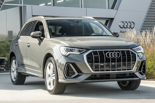 2019 Audi Q3 S line Premium Plus AWD photo