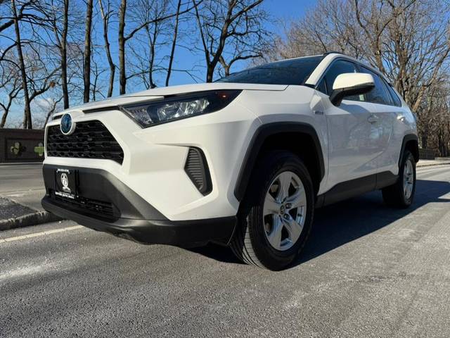 2019 Toyota RAV4 Hybrid LE AWD photo