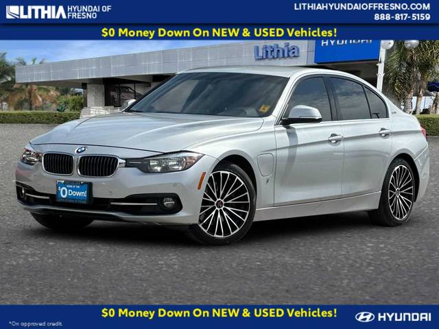2017 BMW 3 Series 330e iPerformance RWD photo
