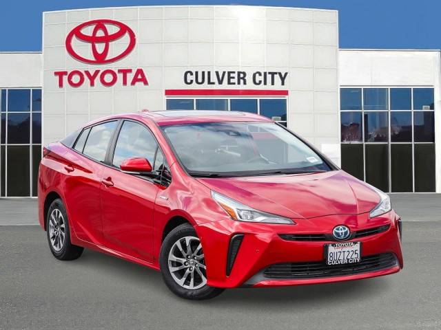 2020 Toyota Prius Limited FWD photo