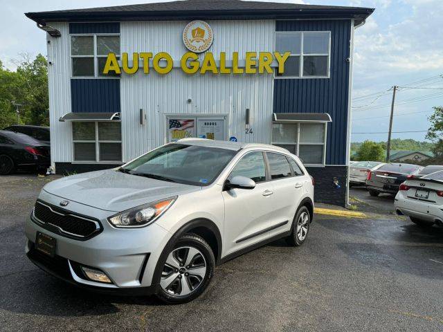 2017 Kia Niro EX FWD photo