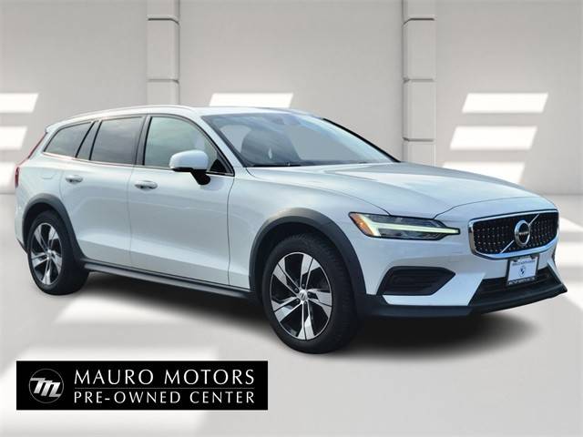 2020 Volvo V60 Cross Country AWD photo