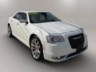 2019 Chrysler 300 Limited RWD photo