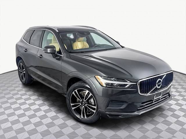 2020 Volvo XC60 Momentum AWD photo