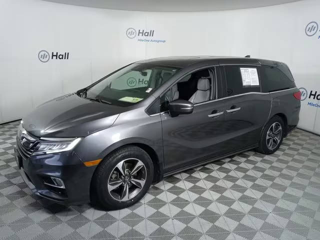 2020 Honda Odyssey Touring FWD photo