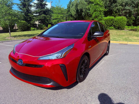2020 Toyota Prius LE FWD photo
