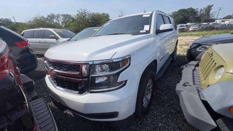 2019 Chevrolet Suburban LT RWD photo