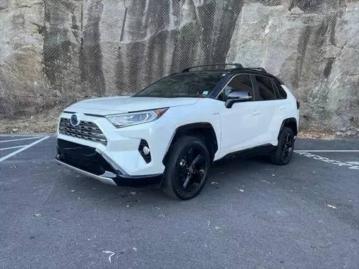 2020 Toyota RAV4 Hybrid XSE AWD photo