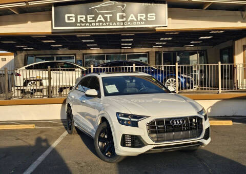 2020 Audi Q8 Premium AWD photo