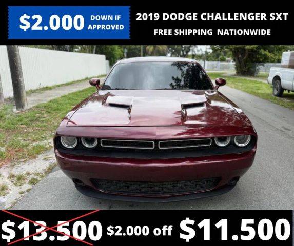 2019 Dodge Challenger SXT RWD photo