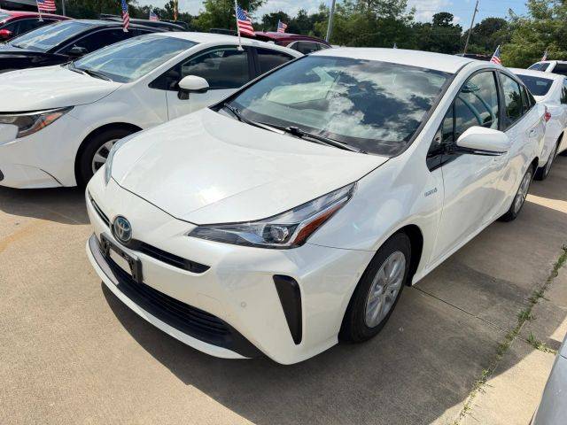 2020 Toyota Prius LE FWD photo