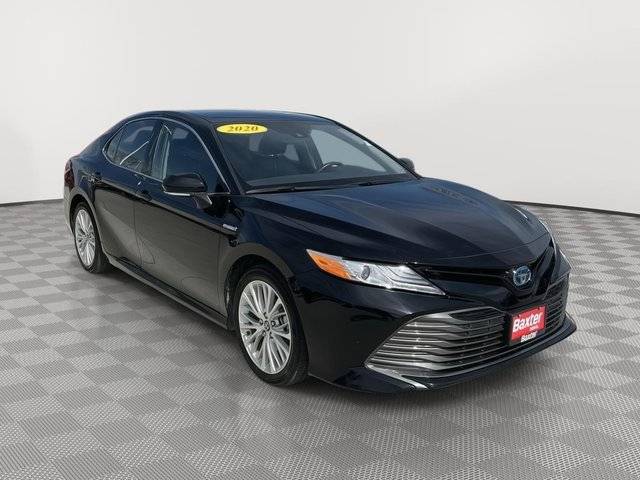 2020 Toyota Camry Hybrid XLE FWD photo
