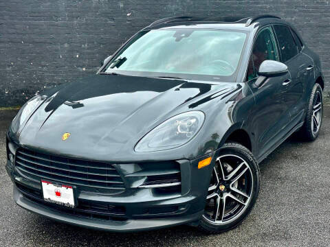 2020 Porsche Macan AWD photo