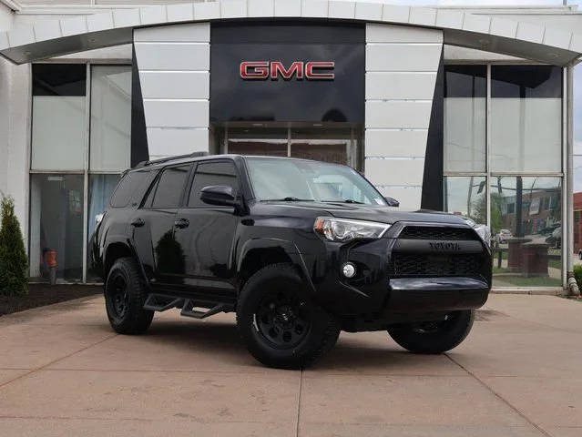 2020 Toyota 4Runner SR5 4WD photo