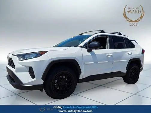 2020 Toyota RAV4 LE FWD photo