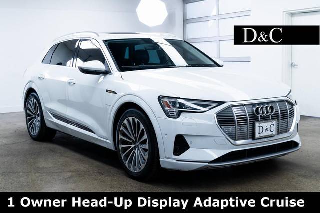 2019 Audi e-tron Prestige AWD photo