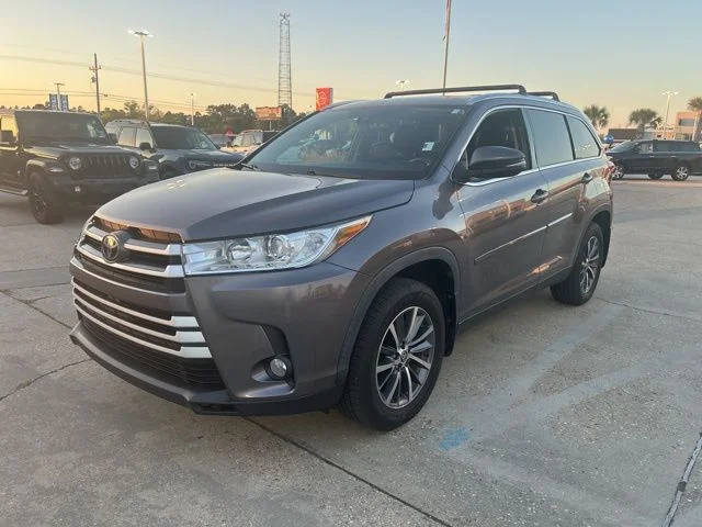 2019 Toyota Highlander XLE FWD photo