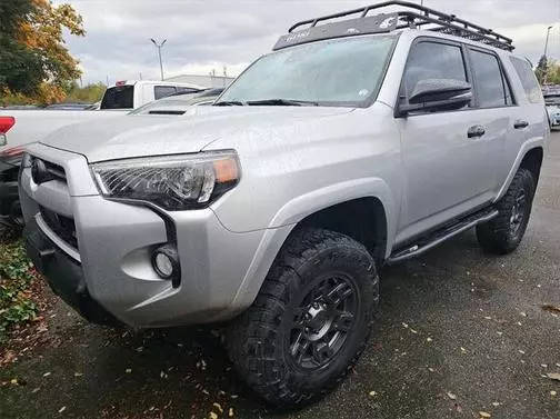 2020 Toyota 4Runner Venture 4WD photo