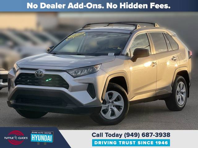 2020 Toyota RAV4 LE FWD photo
