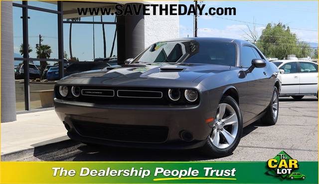 2019 Dodge Challenger SXT RWD photo