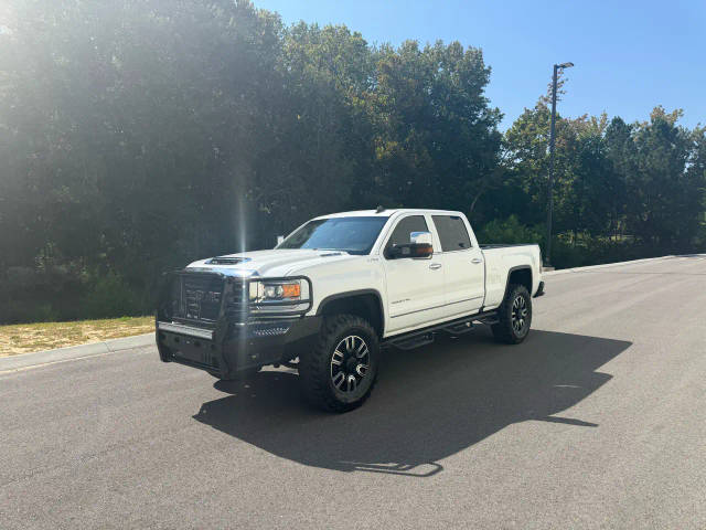 2019 GMC Sierra 2500HD SLT 4WD photo