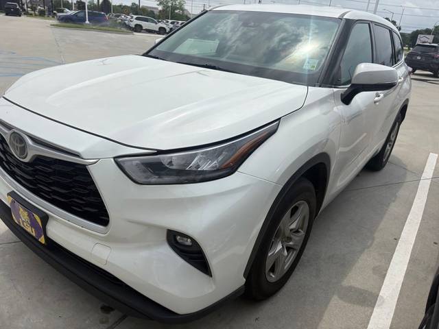 2020 Toyota Highlander LE FWD photo