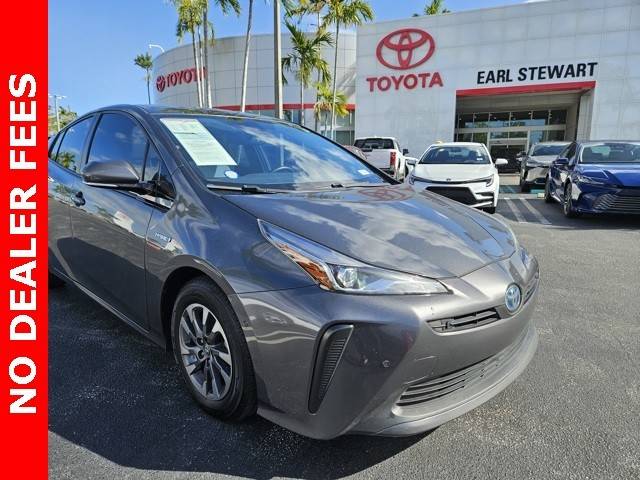 2020 Toyota Prius XLE FWD photo