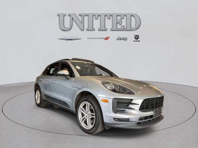 2020 Porsche Macan AWD photo