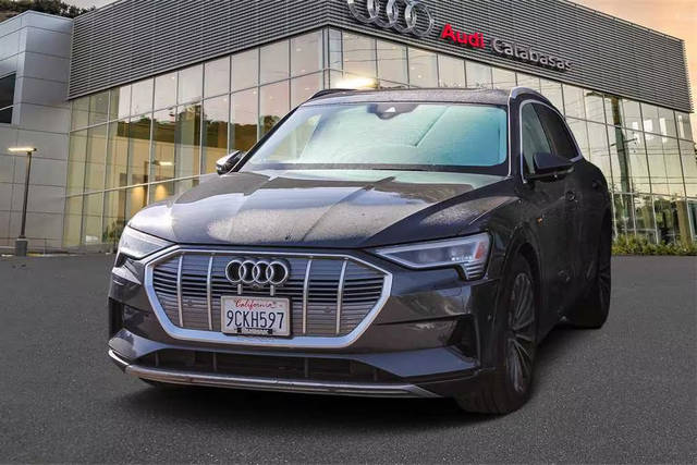 2019 Audi e-tron Prestige AWD photo