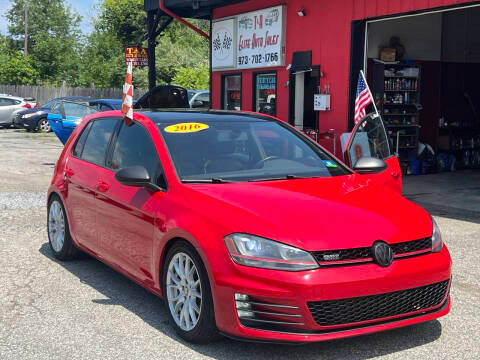 2016 Volkswagen Golf GTI SE FWD photo