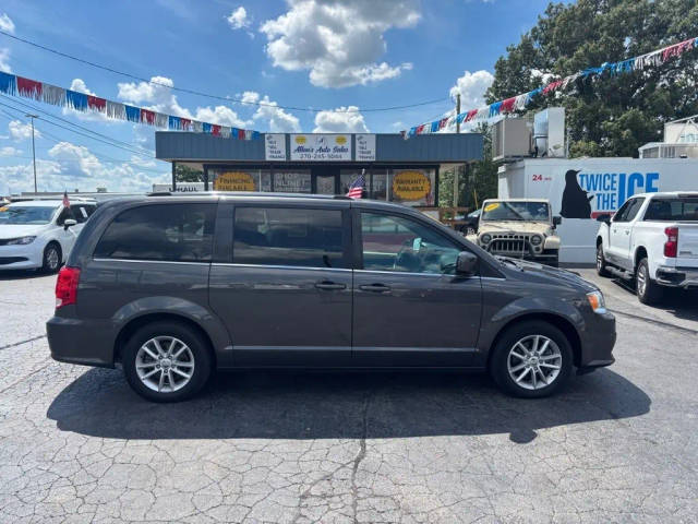 2019 Dodge Grand Caravan SXT FWD photo