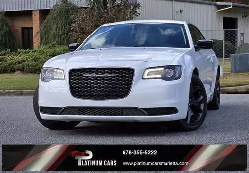 2020 Chrysler 300 Touring RWD photo