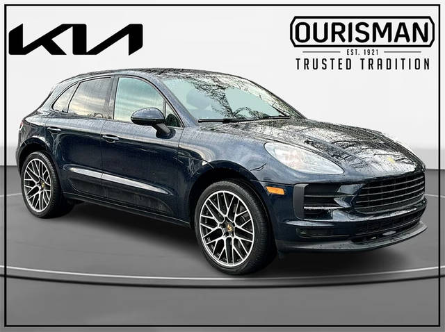 2020 Porsche Macan AWD photo