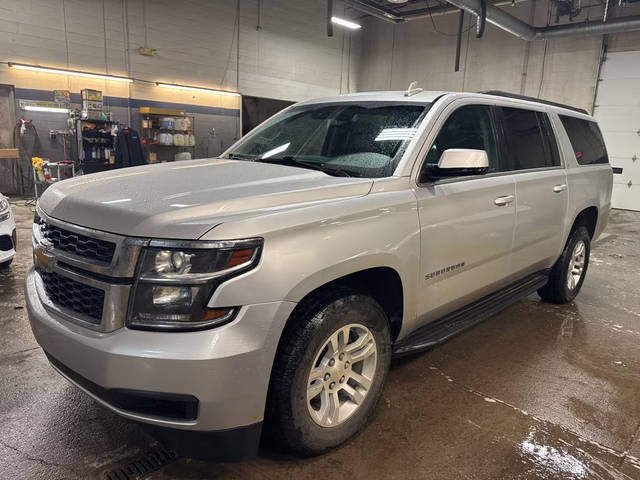 2019 Chevrolet Suburban LT 4WD photo